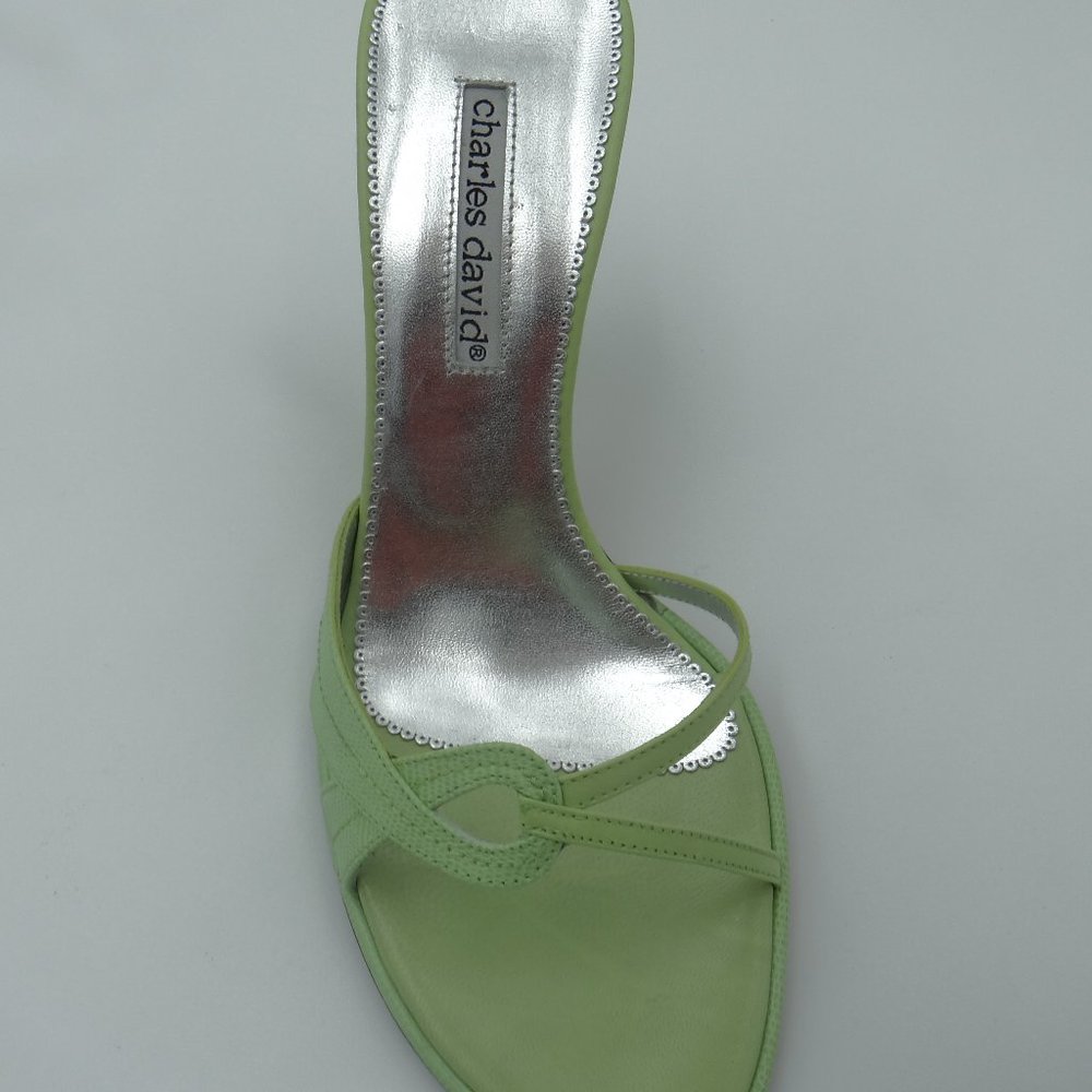 Charles David Green Leather - Picture 9 of 12